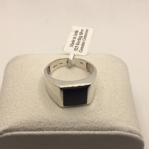 Men’s or Women’s Onyx Ring - Picture 2 of 9